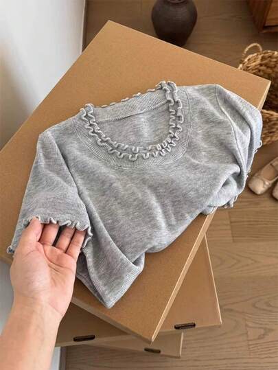 女士高弹力短款针织上衣，常规短袖，荷叶边领T恤