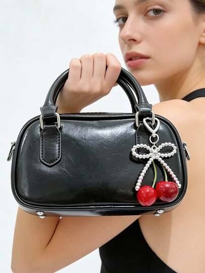 1个银色仿珍珠蝴蝶樱桃钥匙扣，蝴蝶樱桃吊坠钥匙圈，韩版可爱时尚锌合金包包挂饰，适用于手提包、钱包、背包、旅行包，INS风装饰钥匙扣，适合健身、日常使用和送礼，时尚配饰，适合女性和女孩，母亲节、情人节、返校、生日、校园等场合的完美礼物