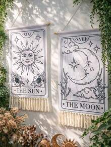 1/2 tấm thảm trang trí kiểu Tarot với họa tiết Mặt Trời và Mặt Trăng, cờ trang trí phong cách Boho có tua rua, tranh treo tường hiện đại kiểu Bắc Âu cho phòng khách, phòng ngủ, ký túc xá, căn hộ, không gian thiền yoga, phông nền chụp ảnh, trưng bày studio, nội thất Gothic, trang trí tiệc lễ hội, quà tặng sáng tạo. - Nhiều màu - Xem 5