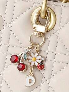 1pc Alloy A-Z Alphabet Cherry Daisy Beetle Letter Pendant Keychain Fashion Creative Design Birthday Gift Accessories, Mother's Day Gifts Women, Summer Bag Charms, Ladies' Fashion Accessory, Vibrant Flower Design, Durable Metal Keyring, Aesthetic Gift Idea, Novelty Keychain - Vàng - Xem 6