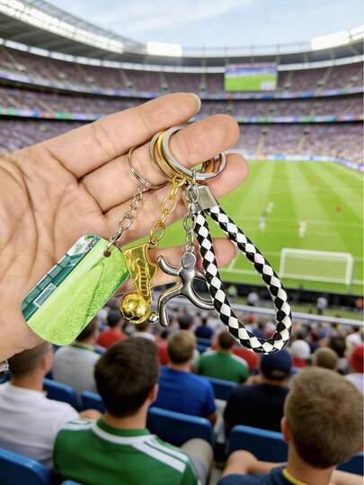 Metal Football Lover Keychain With Soccer Field Pattern, Featuring Metal Soccer Player, Golden Boot, And Soccer Goal Scene, Sports Style Keychain Suitable For Football Fan Gifts, Soccer Enthusiast Backpack Accessories/Hanging Decor, Men's Keychain