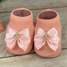 Kit Pantufa e Tiara Faixa de Cabelo para Bebê Recém-Nascido Strass Laços Variados - Pêssego - Visão 4