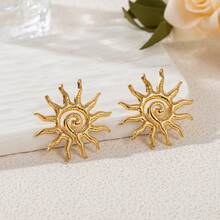 3 Pairs Women's Gold Statement Earrings, A Set Of Thick And Elegant Gold Jewelry, Including Shiny Sun Earrings, Starfish Earrings, Asymmetrical Spiral Earrings, Suitable For Summer Beach Vacation, Exquisite And Graceful Round Earrings, 18K Gold Plated Stainless Steel Earrings - Gold - View 13