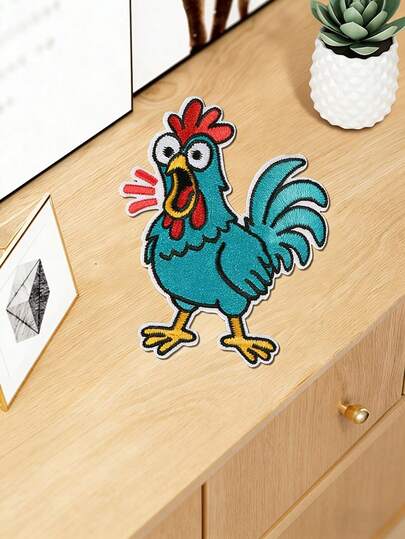 1个趣味公鸡刺绣布贴，俏皮的农场鸡幽默设计，适合熨烫或缝制在帽子、夹克和背包上，乡村风格和农场主题DIY礼物，是家禽爱好者和乡村风格爱好者的理想之选。