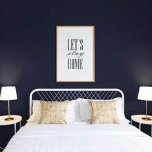 1 rouleau de papier peint autoadhésif bleu foncé mat, en matériau PVC épais, durable et amovible, facile à déchirer et à coller, convient pour la décoration de la chambre, de la maison, du mur, de la salle de bain, de la cuisine, la rénovation murale, le relooking de meubles - couleur unie - Voir 7