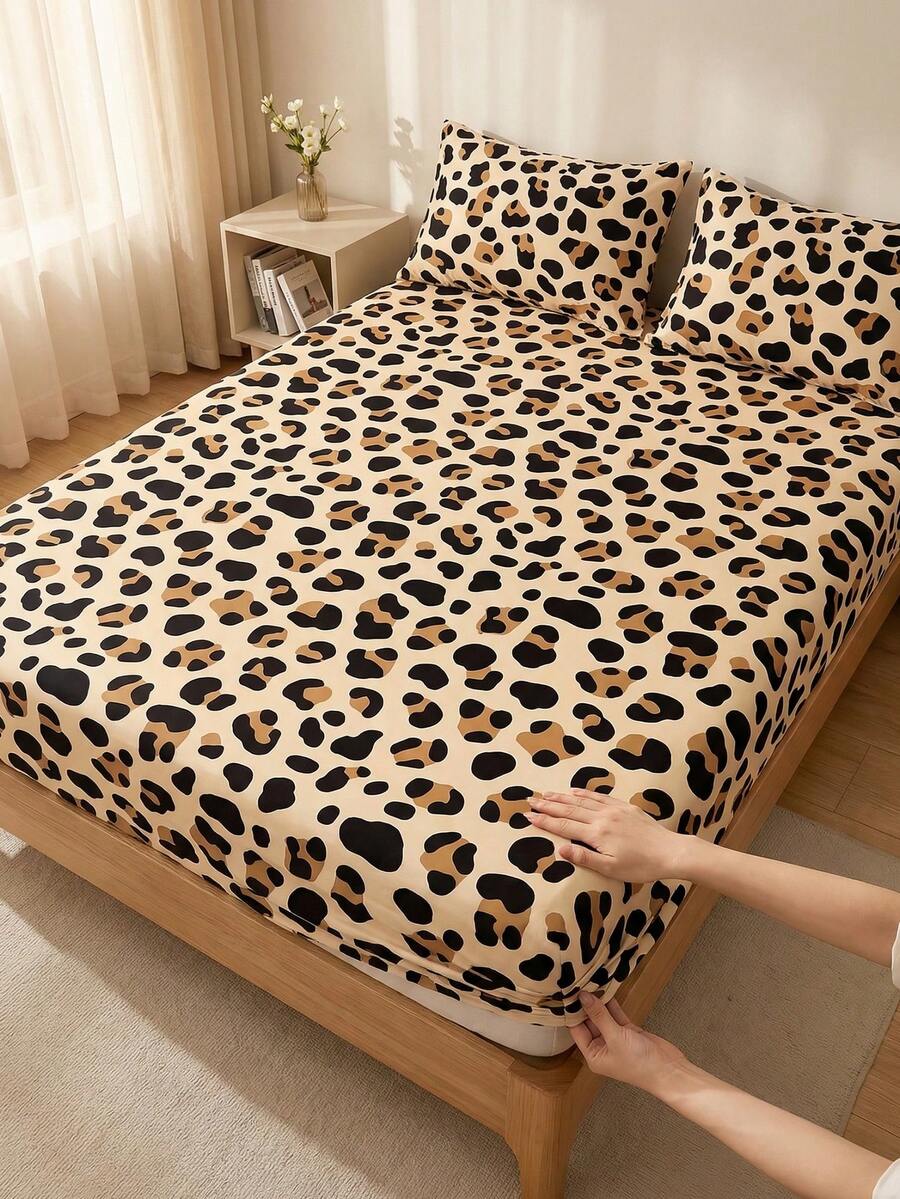 1pc Leopard Print Fitted Sheet, Wildlife Pattern Mattress Protector, Bedding, Soft And Comfortable, Deep Pocket Design, Fits Full, Queen And King Size Beds, Suitable For All Seasons, Machine Washable, Dustproof, Pillowcases Not Included, Yellow, Ideal For Modern Bedroom, Spring And Summer Home Decoration - Multicolor - View 1