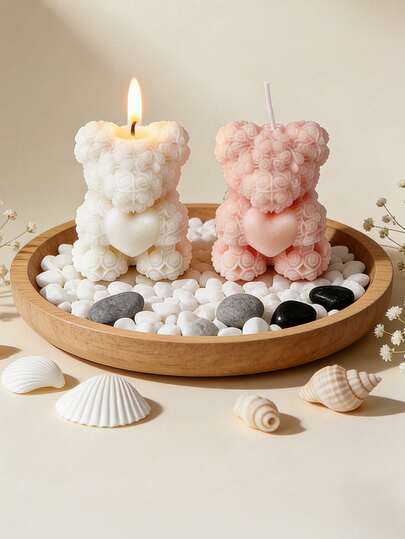 Bộ 2/4/6 nến thơm hình gấu bông hoa hồng, đóng gói riêng lẻ, thiết kế hoạt hình sáng tạo, nến thơm không khói chất lượng cao làm từ sáp đậu nành, với nhiều lựa chọn mùi hương, rất thích hợp để trang trí nhà cửa, cầu hôn, trang trí đám cưới, trang trí tiệc, đạo cụ chụp ảnh, quà tặng sáng tạo, quà sinh nhật/tốt nghiệp/quà lưu niệm, trang trí phòng dễ thương, bữa tối lãng mạn dưới ánh nến. Rất thích hợp để đặt trong phòng ngủ, phòng khách hoặc phòng tắm. Thích hợp cho các ngày lễ và sử dụng hàng ngày.