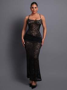 Elegante vestido largo de encaje con tirantes finos y cintura fruncida, ideal para bailes de graduación, fiestas, cenas, sesiones fotográficas y reuniones. - Negro - Ver 6