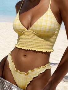 新款女士优雅甜美可爱黄白格纹两件式三角比基尼套装，学院风Y2K清新海滩度假风泳装，采用褶皱露脐上衣、细肩带、V领、荷叶边和性感丁字裤设计，褶皱弹力特殊纹理面料，适合夏季海滩度假、泳池派对、热带之旅、音乐节、婚礼假期等场合。 - 黃色 - 查看 5