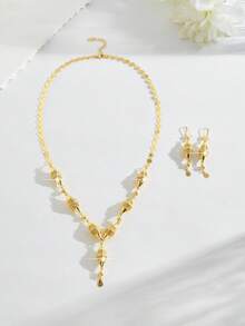 Ensemble de bijoux de luxe rétro haut de gamme, inspiré de Dubaï, minimaliste, doux, exagéré, en cuivre doré, à la mode et de haute qualité pour femmes. Convient pour les sorties, les loisirs, les fêtes, les rendez-vous quotidiens, Noël et d'autres vacances. Il comprend un long collier bling plaqué or en couches et des boucles d'oreilles à gland en couches en tant que cadeau pour les femmes, les petites amies, les parents, etc. - XXLEH-191 - Voir 6