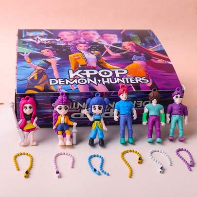 Hasbro Bộ 12 mô hình mini Thợ săn phù thủy K-POP, mô hình nhân vật anime sưu tầm với phụ kiện có thể tháo rời, chất liệu vinyl bền, thích hợp làm quà sinh nhật, Giáng sinh, Lễ Tạ ơn, quà tặng cho người hâm mộ K-Pop, trang trí bàn làm việc và quà tặng ngày lễ.