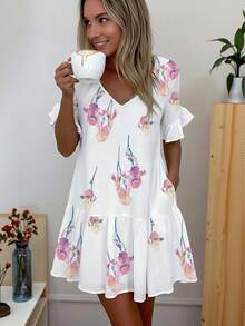 女士水彩鸢尾花印花V领荷叶袖束腰连衣裙，休闲宽松口袋层叠迷你连衣裙，波西米亚风夏季度假连衣裙，适合日常穿着和派对穿着，白色 - 白色 - 查看 3