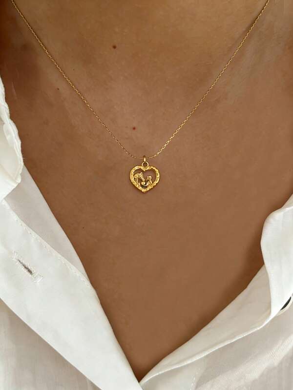 1件不锈钢防水不褪色心形女孩与马吊坠项链，适合女性日常佩戴