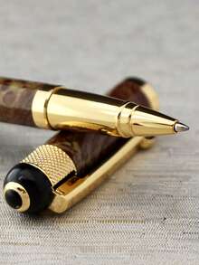 一支优质金属走珠笔，集圆珠笔和签名笔于一体——是送给男士、丈夫的理想礼物，也是父亲节的完美之选。这款商务办公礼品套装包含0.7毫米黑色笔芯，适用于办公室、商务场合、返校季、日常办公用品以及馈赠亲友。 - 859 - 查看 11