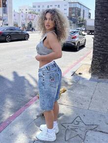 Y2K Style Women's Denim Capri Pants, Summer Jeans, Suitable For Commuting, Dating, And Casual Wear, Cherry Embroidery Distressed Zipper Fly Button Closure - Blue - View 6