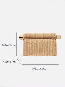 Chiếc túi xách dự tiệc màu trơn đơn giản nhưng thanh lịch này có thiết kế khóa cài, toát lên vẻ sang trọng. Đây là một chiếc túi xách dự tiệc thời trang dành cho nữ, có thể đựng những vật dụng cần thiết hàng ngày như son môi, chìa khóa và mỹ phẩm. Nó cũng là một món quà tuyệt vời dành cho bạn bè và người thân. - Màu Khaki - Xem 3