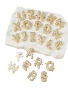 Một chiếc vòng cổ mặt dây chuyền đôi sang trọng, độc đáo, tinh tế và thanh lịch, gồm một chuỗi 26 chữ cái (từ A đến Z). Một chiếc vòng tay mặt dây chuyền tinh xảo và đẹp mắt theo phong cách vòng đeo tay. Trang sức thủ công. - Nhiều màu - Xem 11