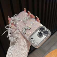 Premium Rhinestone, Pink Pearl, Heart & Butterfly Design Acrylic Hard Phone Case Compatible With Iphone 17 Pro Max/17 Pro/17 Air/17/16 Pro Max/16/16 Pro/16 Plus/15/15 Pro Max/15 Pro/15 Plus/11/12/13/14 Pro Max/11 Pro/11 Pro Max/12 Pro/12 Pro Max/13 Pro/13 Pro Max/7 Plus/14 Pro/14 Pro Max/14 Plus, Creative - 粉紅色珍珠手鍊 - 查看 3