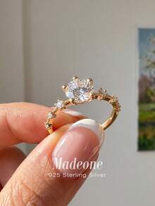 MADEONE 1 chiếc nhẫn bạc 925 cao cấp, đính đá Zirconia đơn với sáu chấu giữ đá, thiết kế tối giản thanh lịch, phù hợp cho nữ giới đeo hàng ngày, dự tiệc và các dịp khác, chất lượng cao, món quà trang sức tinh tế. - Vàng - Xem 2