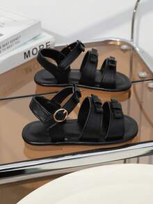 1双黑色软皮幼儿/小女孩平底凉鞋，圆头蝴蝶结，可调节鞋带，防滑软底，适合3-12岁女孩，日常、海滩穿着，2026春夏款 - 黑色 - 查看 4