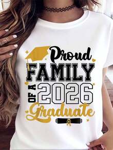 Proud Family Of A 2026 Graduate T-Shirt Graduation Cap And Diploma Design For Graduation Celebration, 220g - trắng - Xem 2