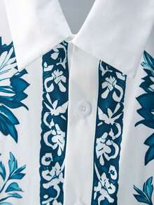 Blue Floral Patterns Symbolizing Elegance Growth And Natural Harmony Design A Refreshing Vibe For Summer Style 3D Print Mens Casual Short Sleeve Shirt - 白色 - 查看 2