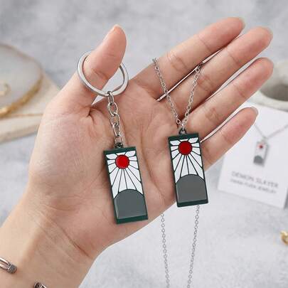 Set de 2 piezas: Llavero y collar con colgante de aleación y esmalte inspirado en los pendientes Hanafuda de Tanjiro de Demon Slayer, para cosplay, coleccionistas, uso diario y accesorio de bolso