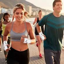 黑白运动胶带，十字条纹设计，简约耐用，易撕不留残胶，适用于足球、网球、拳击、健身、运动、跑步、美式橄榄球、棒球、体操等运动，可提供腕部支撑，是运动员、教练、体操运动员、拳击手、曲棍球运动员的理想之选——也是足球、运动、足球配件、运动器材、运动防护装备、健身训练用品、足球用品的理想之选，是健身房、办公室、家庭、体育教育的理想选择。 - 彩色 - 查看 2