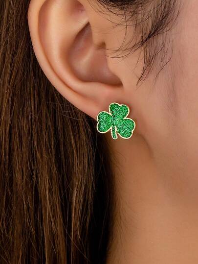 1 Đôi bông tai hình cỏ bốn lá cổ điển, thời trang, thiết kế giản dị, đa năng dành cho nữ