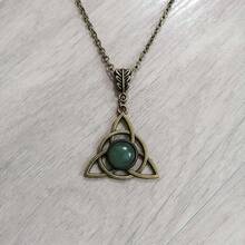 1pc Triquetra Celtic Knot Necklace With Green Natural Stone, Vintage Bronze Trinity Knot Pendant, Wiccan Pagan Jewelry Ideal For Spiritual Meditation, Daily Casual Wear, Festival Outfits & Boho Style Matching - AQ-2004 - 查看 5