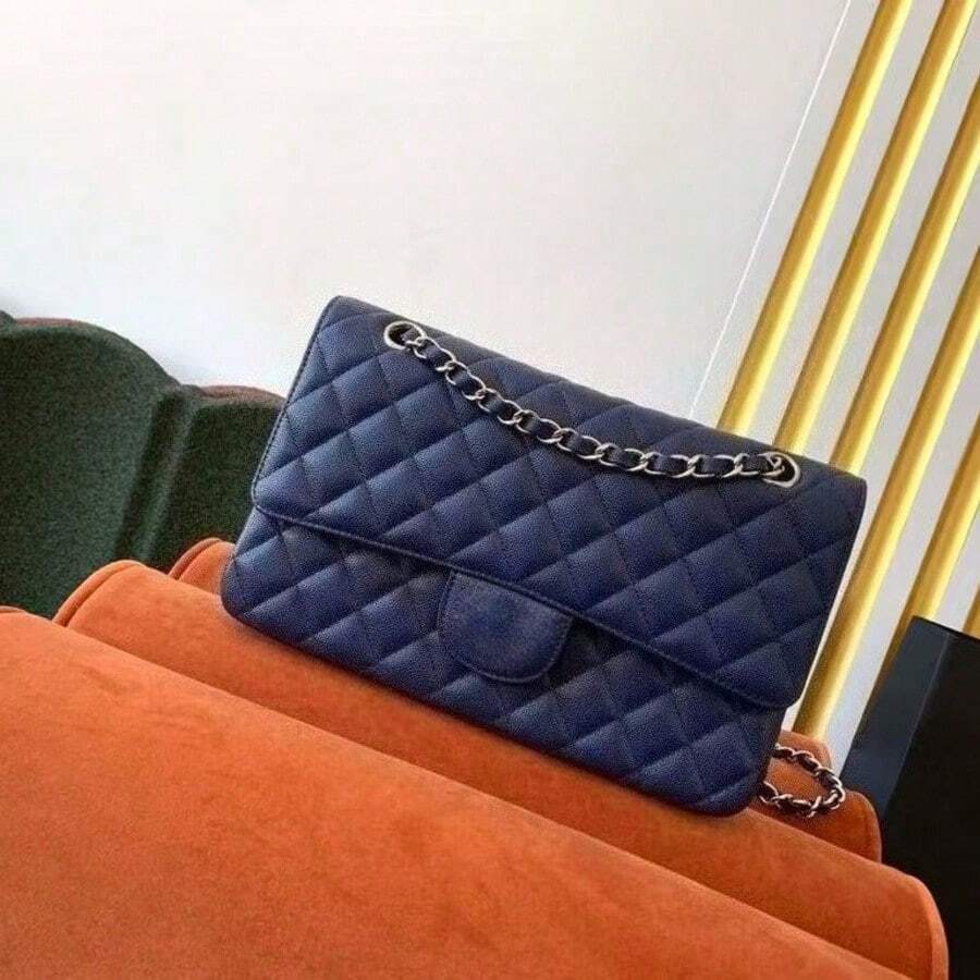 Dark Blue Quilted Leather Shoulder Bag – 26x16x7 Cm Handmade Chain Crossbody Bag With Turn-Lock Closure And Dust Bag - Dark Blue - 查看 1