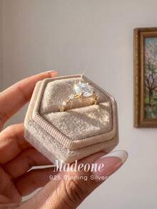 MADEONE 1 chiếc nhẫn bạc 925 cao cấp, đính đá Zirconia đơn với sáu chấu giữ đá, thiết kế tối giản thanh lịch, phù hợp cho nữ giới đeo hàng ngày, dự tiệc và các dịp khác, chất lượng cao, món quà trang sức tinh tế. - Vàng - Xem 4