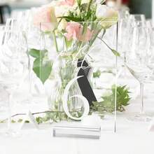 Bảng số bàn cưới bằng acrylic trong suốt 5x7 inch kèm chân đế, in chữ thư pháp màu trắng, bảng số bàn acrylic dùng cho tiệc cưới và lễ tân. - Xem 3