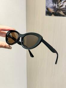 1 PC Women's Vintage Cat Eye Fashion Glasses Solid Color Polycarbonate Frame Tea And Gray Lenses Wear Without Pressure Suitable For Outdoor Commute With Glasses Box - Multicolor - View 5