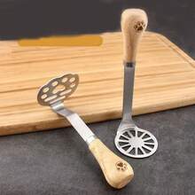 1个熊形不锈钢土豆捣碎器，立式食物压榨器，可用于捣碎鸡蛋和土豆，多功能滤勺 - 彩色 - 查看 2