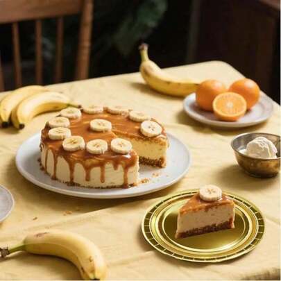 10/25 szt. złotych papierowych talerzy stołowych, talerzyków sałatkowych, talerzyków deserowych, jednorazowych talerzy imprezowych, dostępnych w rozmiarach 7 i 9 cali, łatwych do czyszczenia, odpowiednich do ciast, deserów, sałatek, burgerów, kanapek, przystawek, owoców, idealnych na przyjęcia urodzinowe, wesela, kempingi, Nowy Rok, Walentynki