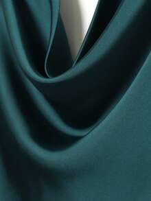 Áo hai dây hở lưng bằng satin đen dành cho nữ, Áo tank top đi biển mùa hè dành cho nữ, Áo hai dây trễ vai dây mảnh dành cho nữ - Màu xanh lá cây đậm - Xem 4