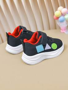 1双儿童黑色网面魔术贴运动鞋，易于穿脱且用途广泛 - 黑色 - 查看 7