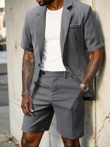 男士短袖西装套装，包含短袖外套和短裤，休闲装，适合日常通勤、休闲和夏季穿着。 - 黑色 - 查看 2