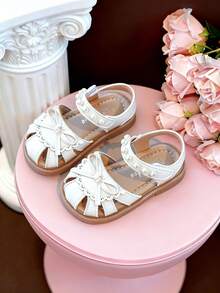 Sandal quai ngang mắt cá chân đính ngọc trai cho bé gái | Sandal mùa hè thoáng khí, kín mũi cho trẻ em - Màu be - Xem 5