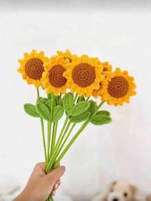 10朵手工钩编向日葵，永不凋谢的人造编织向日葵，栩栩如生的微笑向日葵，保鲜花，圣诞节、生日、婚礼、毕业典礼、教师节的最佳礼物。适用于餐厅、房间、卧室装饰、节日礼物和派对装饰，以及圣诞家居装饰。 - 彩色 - 查看 2