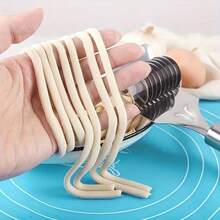 1 cái máy cắt mì kiểu Pháp bằng thép không gỉ, máy cắt mì cuộn thủ công, thích hợp cho mì xào dầu hành, mì luộc, mì xào thơm, máy cắt mì cuộn nhà bếp, dụng cụ nhà bếp nhỏ - Bạc - Xem 4