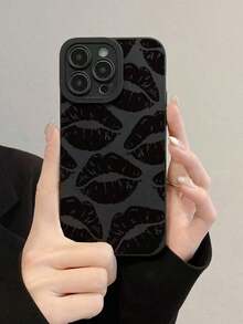 Lip Print Straight Edge Minimalist Design With Butterfly Chain White Shockproof Thick Phone Protective Case, Compatible With  15 XR/7/8,  15 Pro Max/12 Pro Max/13 Pro Max/14 Pro Max, 13, 14, 11, 12, 14, P11, P12, XS, XR, 7/8P, 7/8 Plus, A13 4G, A22, A21S, A51 4G, A52, S22 Ultra, A33 5G,  10,  Note 11 4G,  11 Lite, A53, A14, A23, S23 Ultra, S24, A14, A15, S23, A73, - style1 - 查看 3