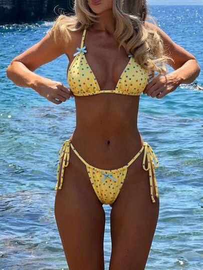 Sweet Women's Sexy And Elegant Yellow Star Dot Pattern Printed Two Pieces Bikini With Blue Bow Decoration,Suitable For Spring And Summer Leisure Beach Vacations, Pool Parties Fashion Swimwear
