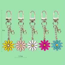 5个双面珐琅雏菊钥匙扣，花朵吊坠配迷你龙虾扣，多功能包饰，可用于挂护手霜、唇彩和钥匙 - 雛菊鑰匙圈 - 查看 8