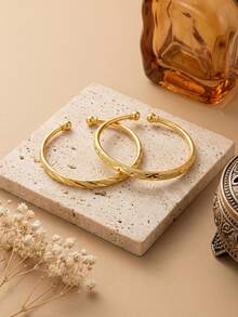 1pc Open Bangle Bracelet With Spiral Pattern & Star Embossed Design, Everyday Wear For Women - Gold - View 4