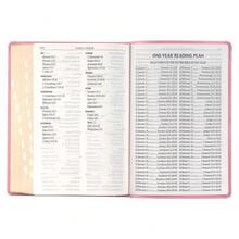 KJV Holy Bible, Giant Print Full-Size Faux Leather Red Letter Edition - Thumb Index & Ribbon Marker, King James Version, Pink (KJV Full Size GP Editions) - 預設 - 查看 6