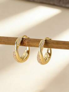 1 对优雅的镀金立方氧化锆十字耳环，适合女性在派对、婚礼、周年纪念日和日常佩戴，是绝佳的礼物之选。 - 金色 - 查看 5