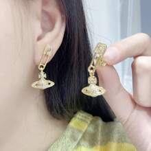 Vivienne Westwood Lucrece Collection Pin Saturn Earrings Gold Tone, Brass, Rhinestone Embellished - 金色 - 查看 11