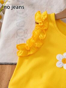 【印花效果，非牛仔面料】女童短袖圆领上衣，亮黄色，充满活力，搭配牛仔短裤，3D立体花朵装饰，更添甜美气息。这套服装融合了甜美与休闲元素，黄色上衣与蓝色牛仔短裤形成鲜明对比，花朵装饰更添童趣。适合日常穿着、玩耍或儿童派对等场合。 - 彩色 - 查看 2